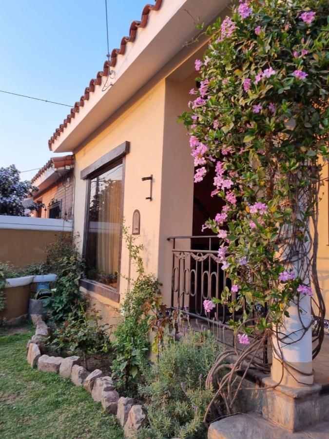 Hostal Las Rosas Salta Exteriör bild